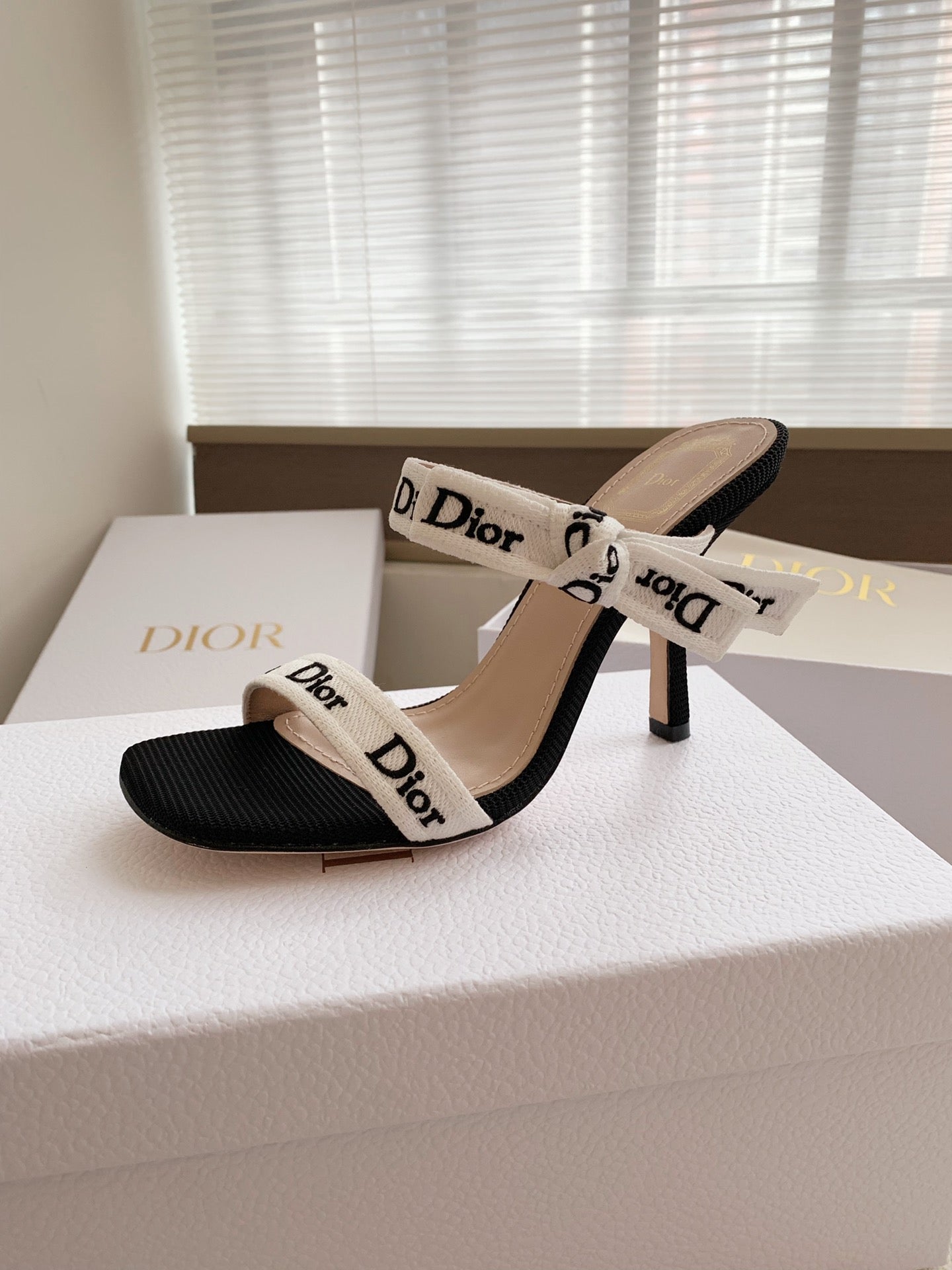 HEELED SANDALS 100MM WITH J'ADIOR STRAPS IN BLACK CALFSKIN