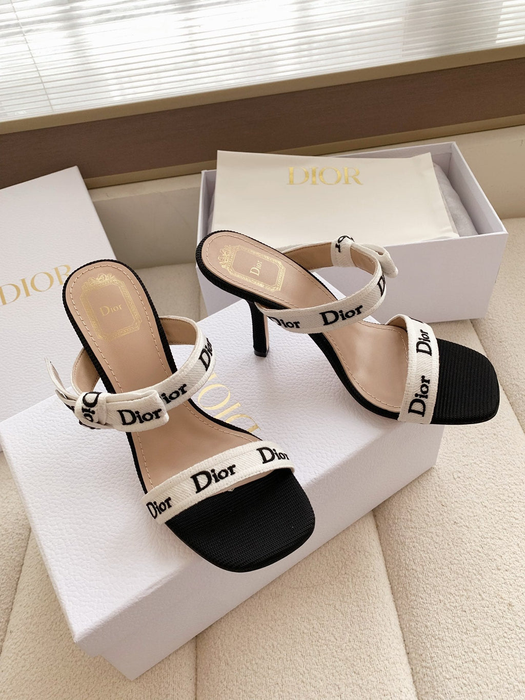 HEELED SANDALS 100MM WITH J'ADIOR STRAPS IN BLACK CALFSKIN