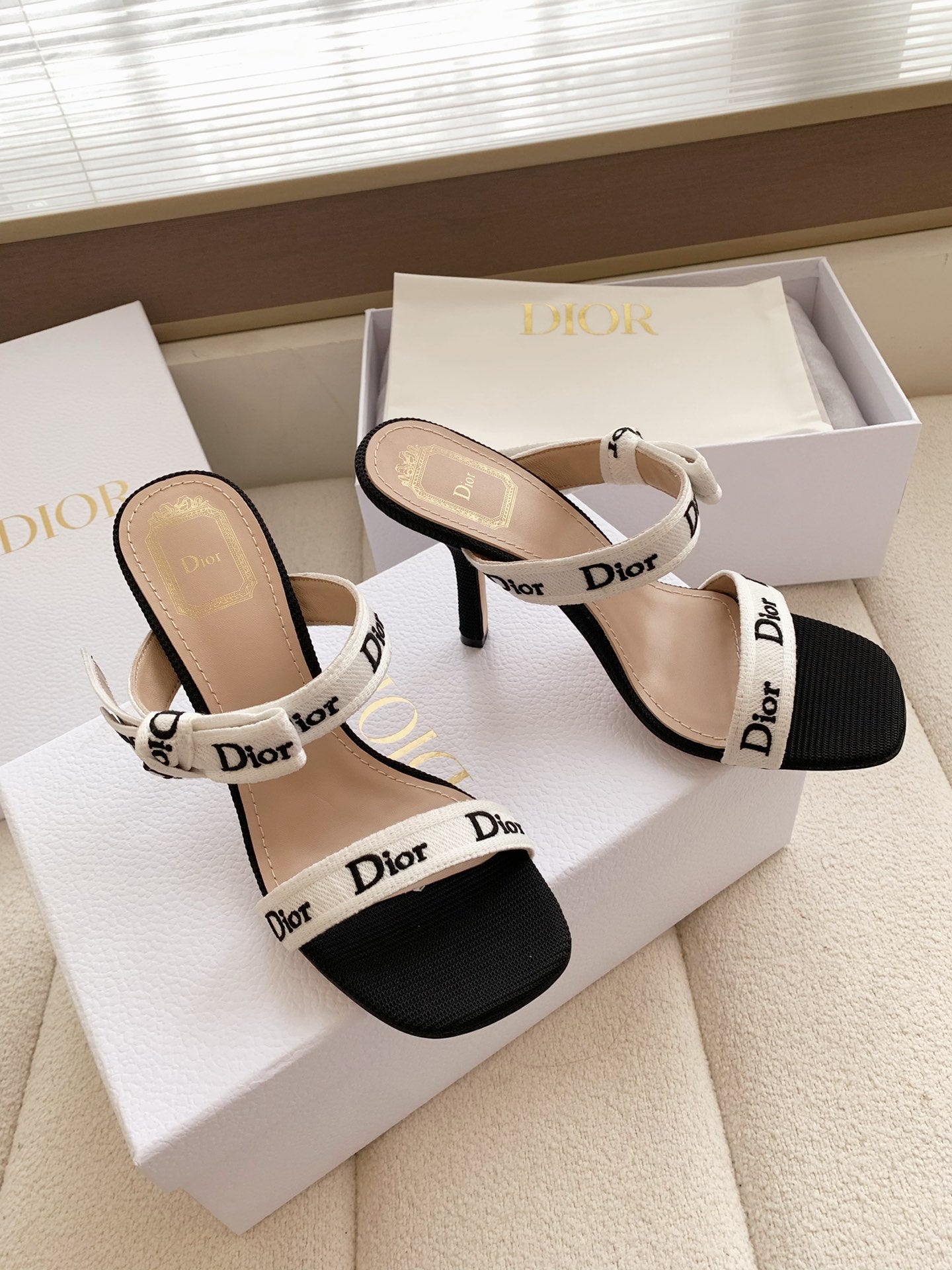 HEELED SANDALS 100MM WITH J'ADIOR STRAPS IN BLACK CALFSKIN