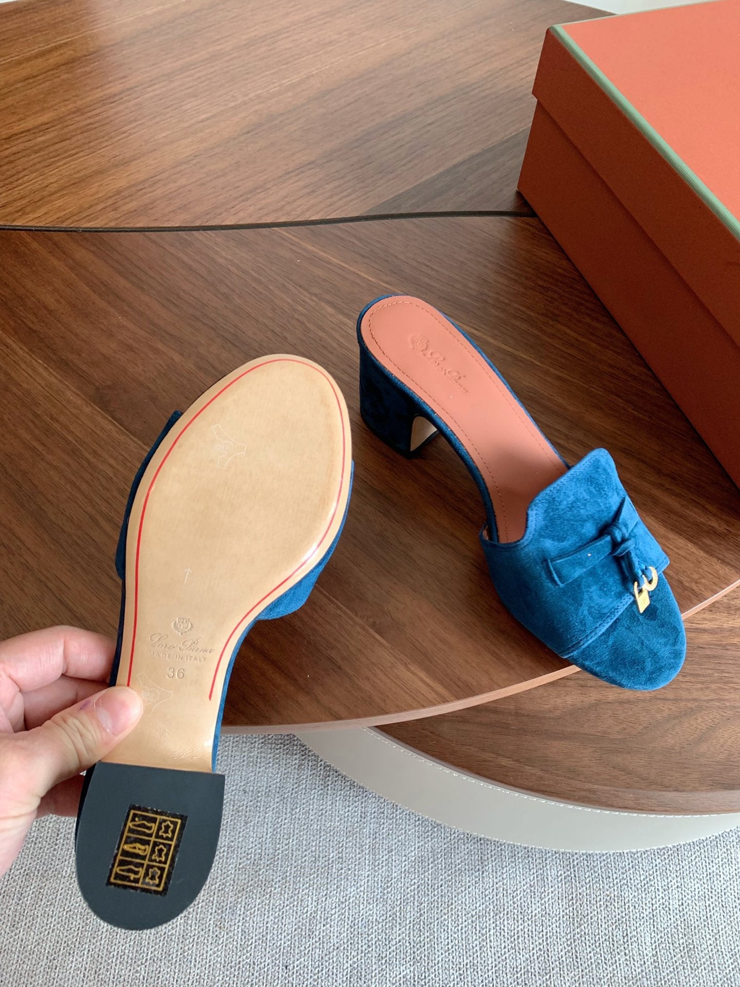 LP 26S SUMMER MULE HEELS 60MM IN DARK BLUE SUEDE GOLD HARDWARE
