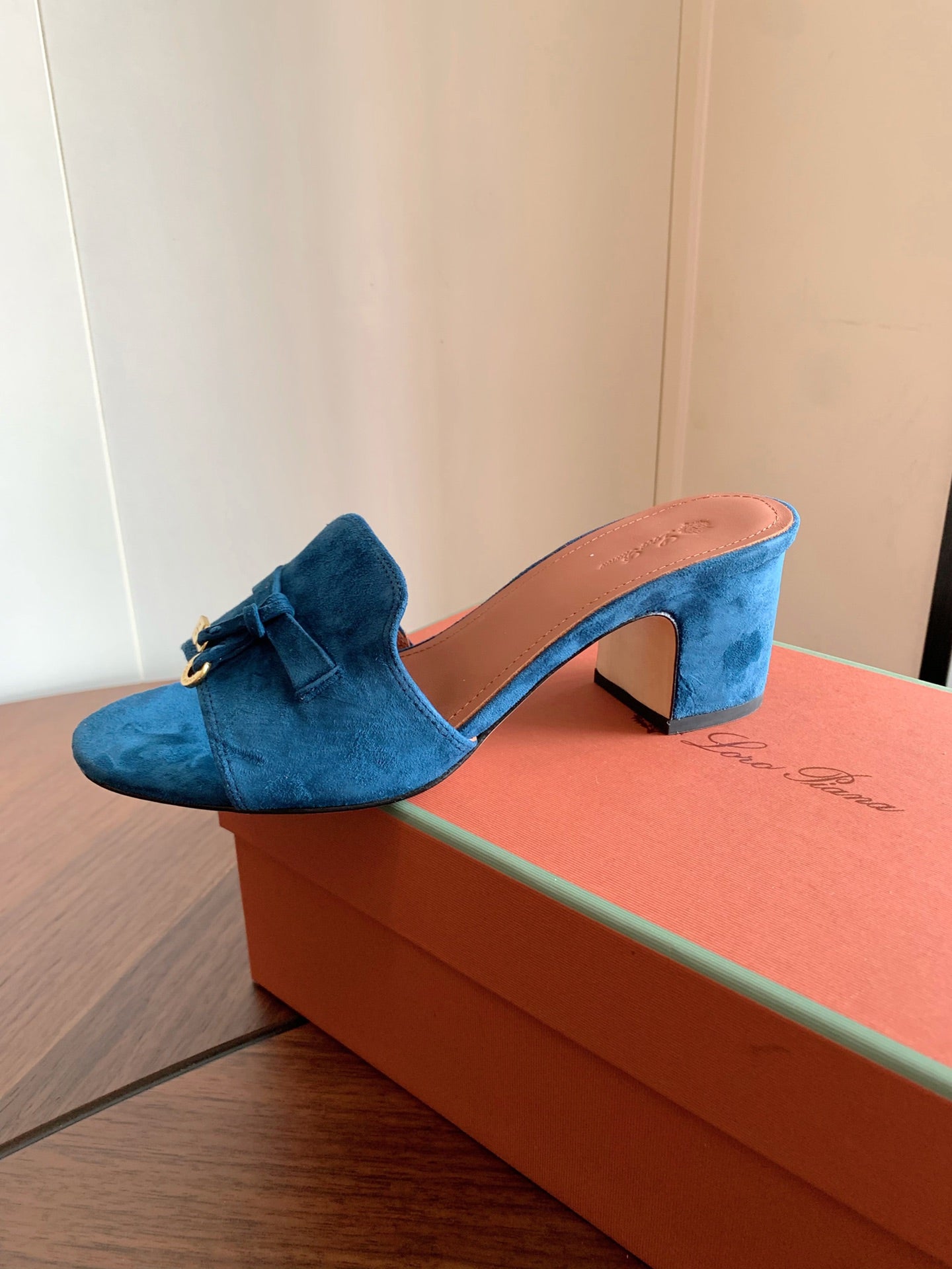 LP 26S SUMMER MULE HEELS 60MM IN DARK BLUE SUEDE GOLD HARDWARE
