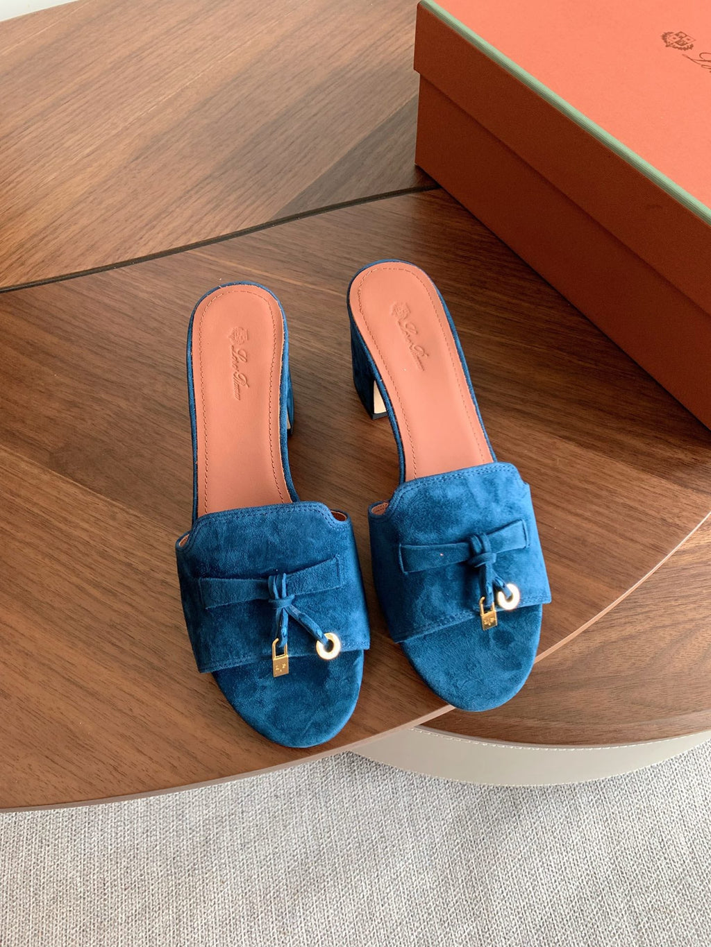 LP 26S SUMMER MULE HEELS 60MM IN DARK BLUE SUEDE GOLD HARDWARE