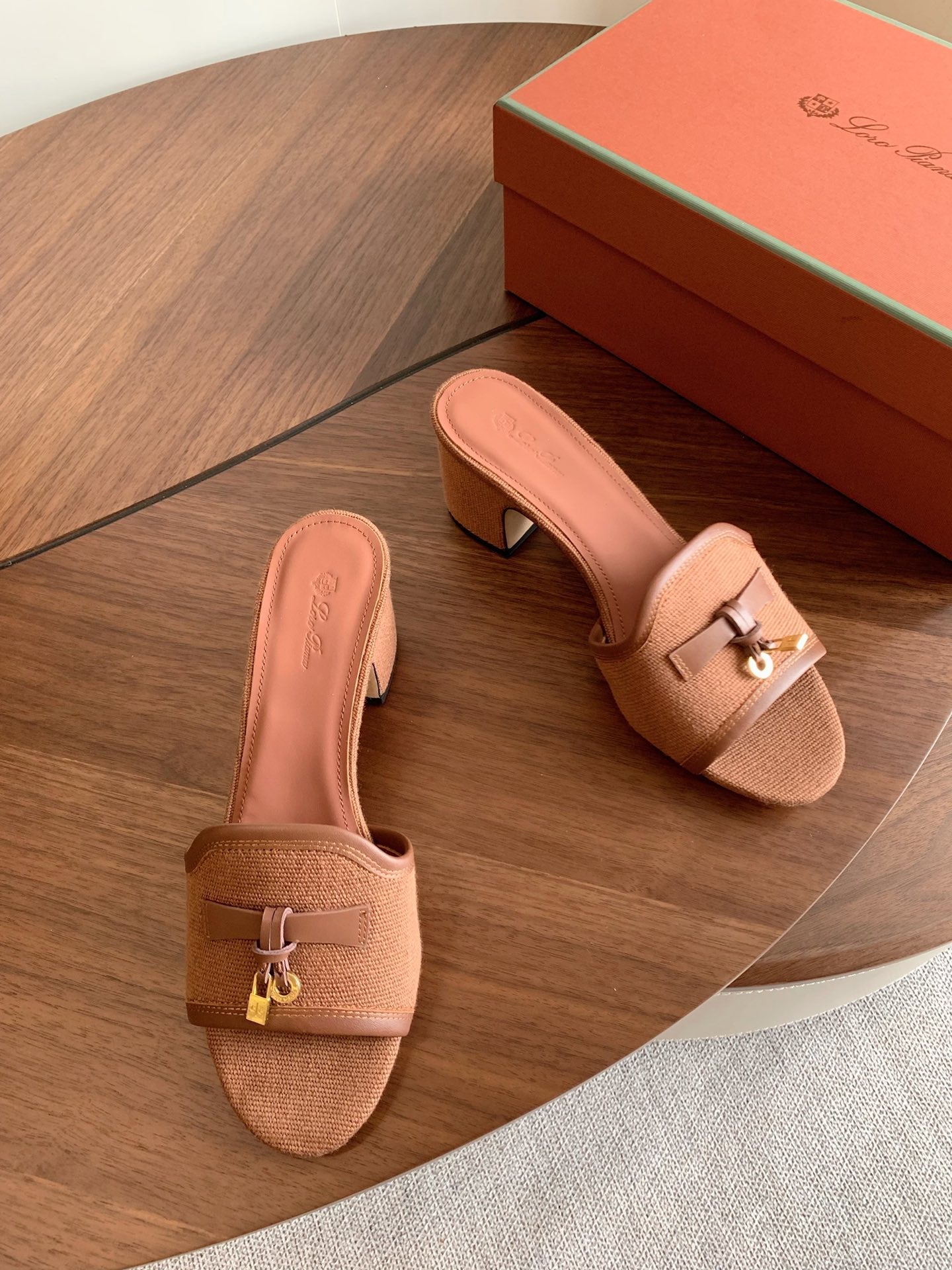 LP 26S SUMMER MULE HEELS 60MM IN DUSTY ROSE BROWN CANVAS AND CALFSKIN GOLD HARDWARE