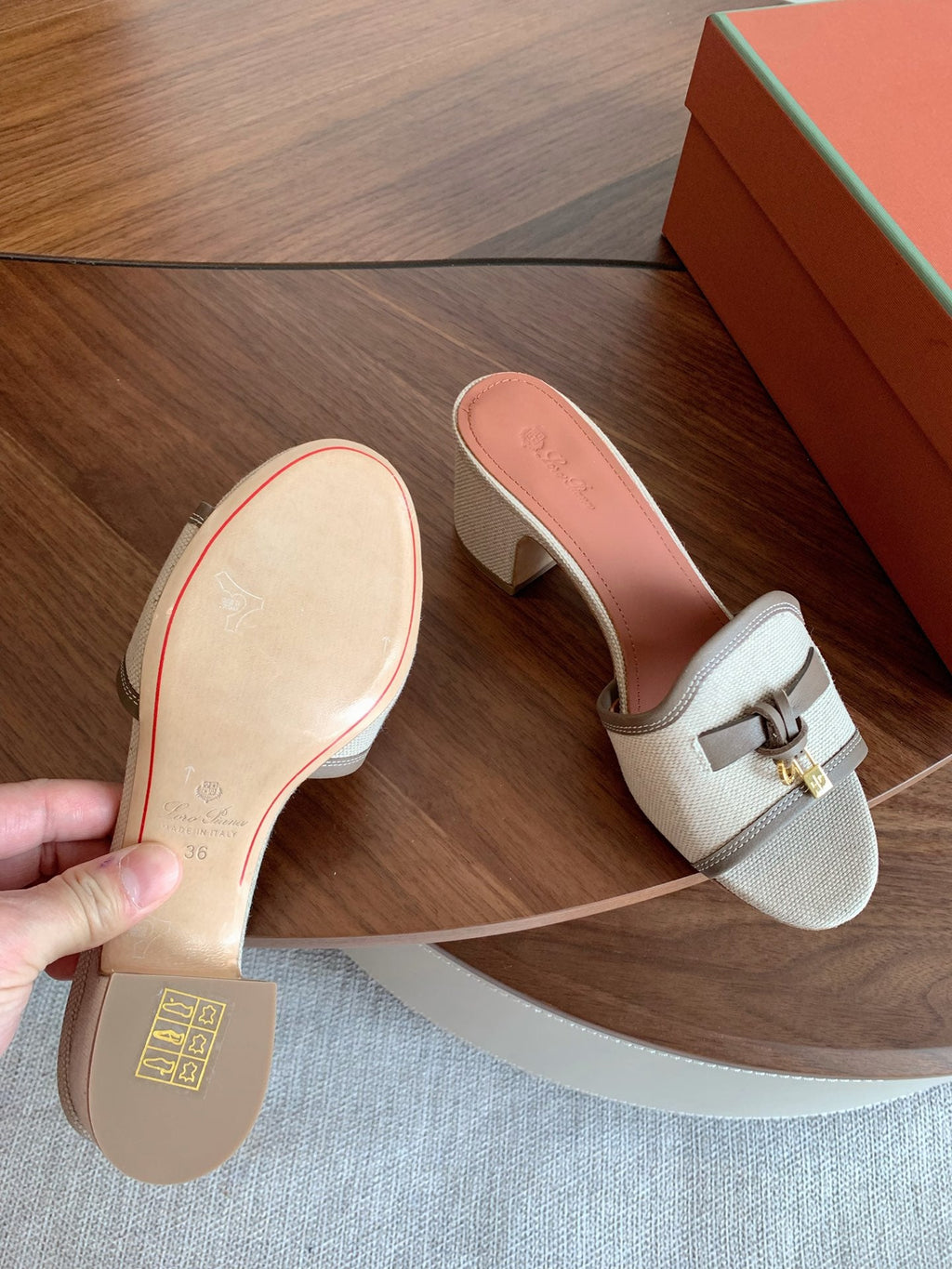 LP 26S SUMMER MULE HEELS 60MM IN BEIGE CANVAS AND TAUPE BROWN CALFSKIN GOLD HARDWARE