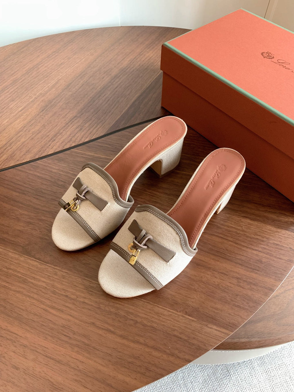 LP 26S SUMMER MULE HEELS 60MM IN BEIGE CANVAS AND TAUPE BROWN CALFSKIN GOLD HARDWARE