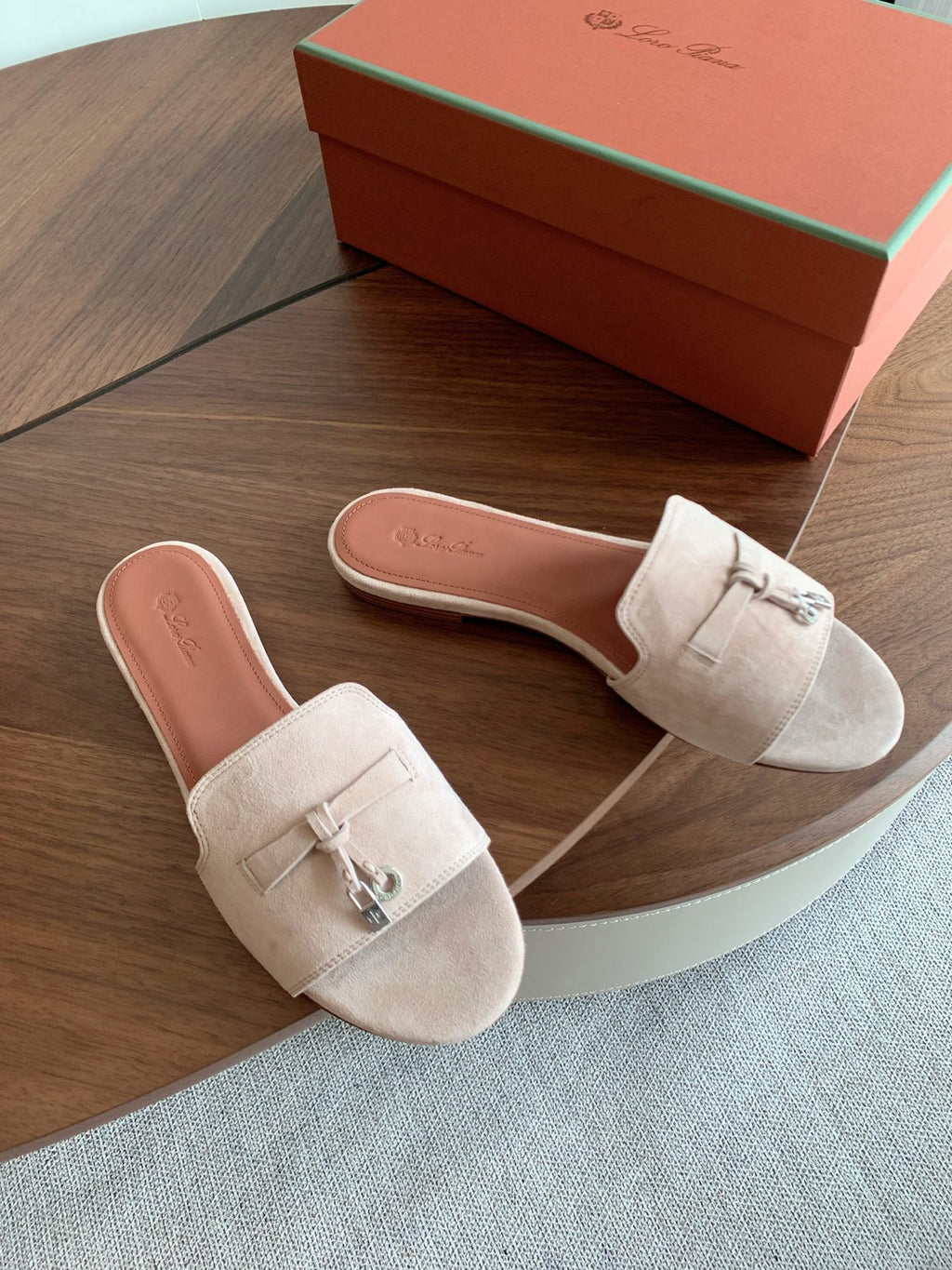LP 26S SUMMER CHARMS SLIDES IN LIGHT GREY SUEDE GOLD HARDWARE