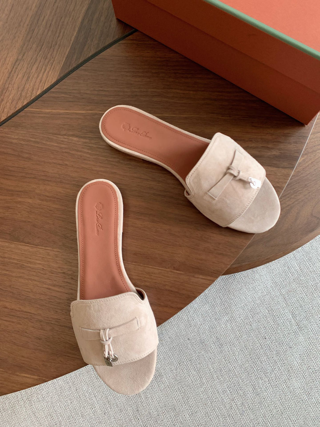 LP 26S SUMMER CHARMS SLIDES IN LIGHT GREY SUEDE GOLD HARDWARE