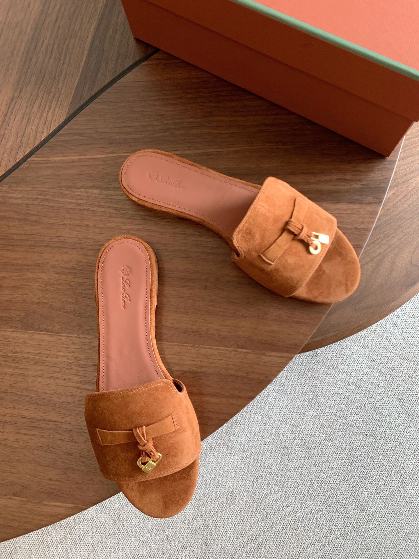 LP 26S SUMMER CHARMS SLIDES IN CARAMEL BROWN SUEDE GOLD HARDWARE