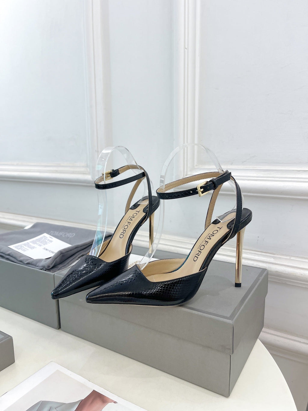 HIGH SLINGBACKS 10 CM IN BLACK SNAKE-PATTERN CALFSKIN