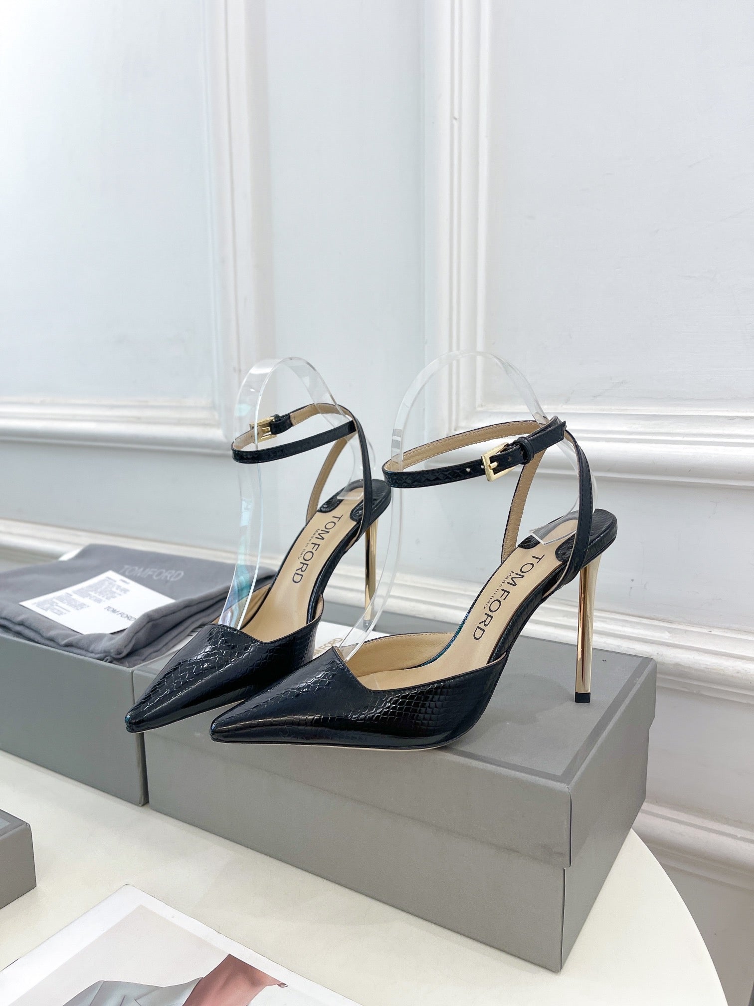HIGH SLINGBACKS 10 CM IN BLACK SNAKE-PATTERN CALFSKIN