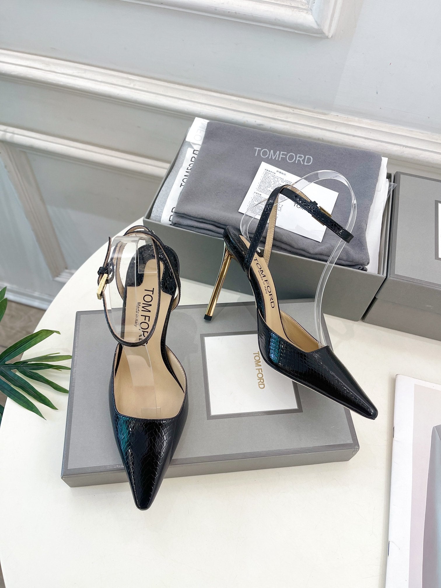 HIGH SLINGBACKS 10 CM IN BLACK SNAKE-PATTERN CALFSKIN