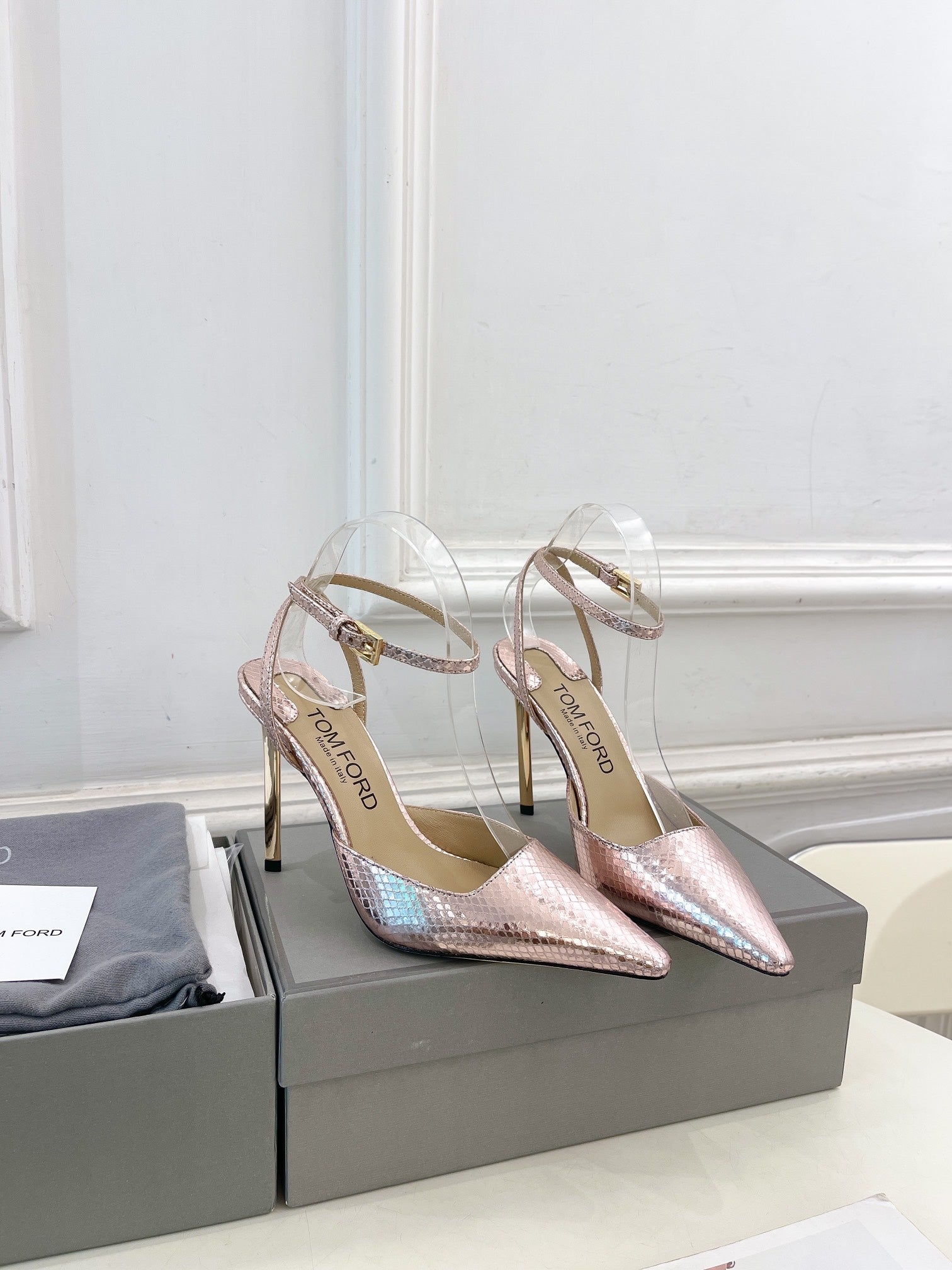 HIGH SLINGBACKS 10 CM IN LIGHT PINK SNAKE-PATTERN CALFSKIN