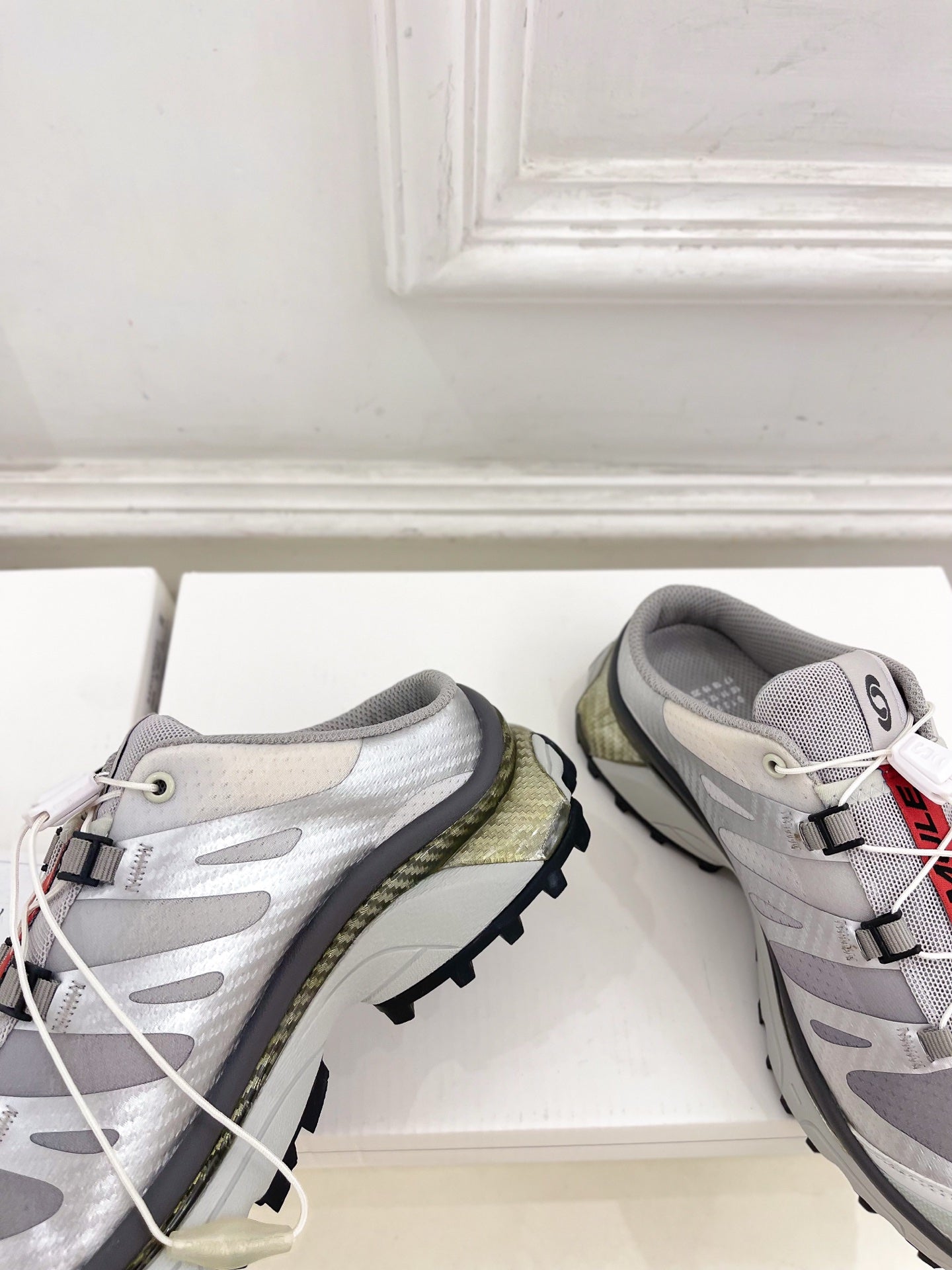 ALO 25S SALOMON XT-6 SNEAKER MULE IN GREY TPU
