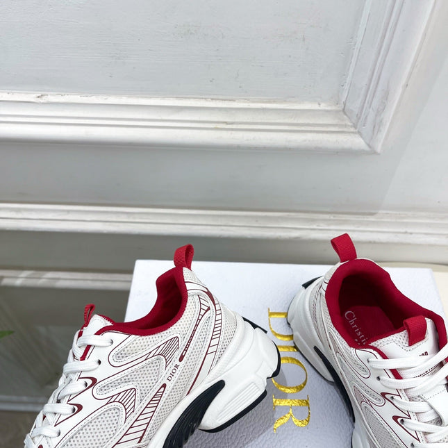 DIOR 26S SNEAKER IN WHITE CALFSKIN AND MESH FABRIC