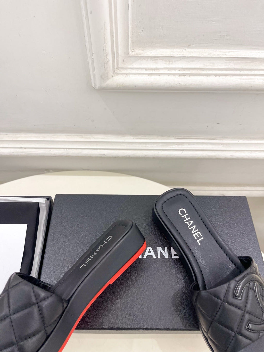 CHANEL 26S FLAT SLIDES IN BLACK LAMBSKIN WITH CC LOGO
