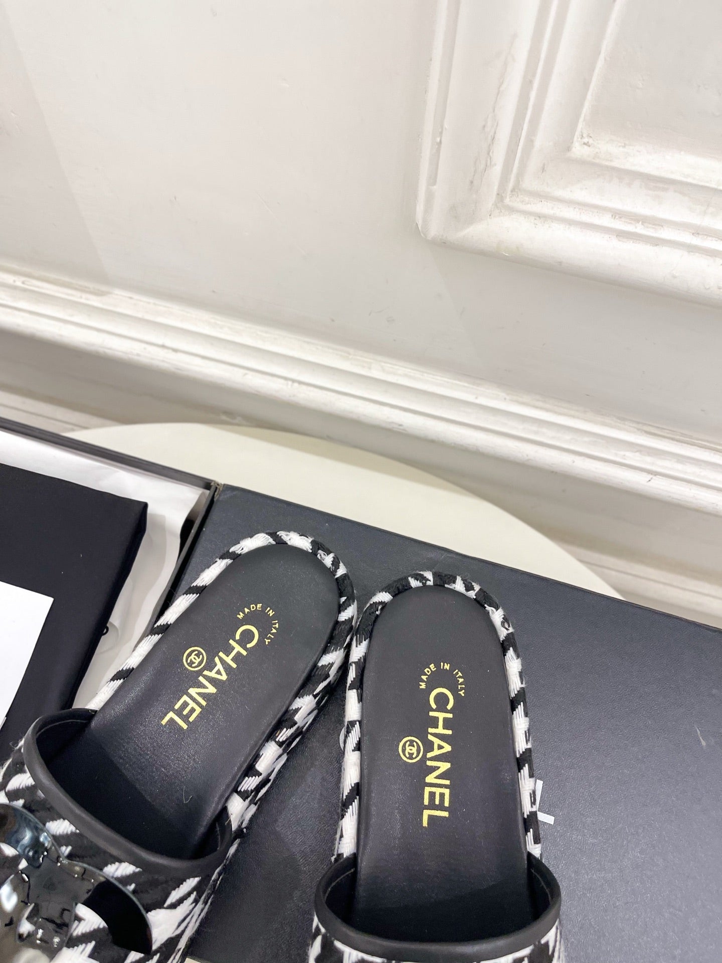 CHANEL 26S SANDALS 35 MM IN BLACK TWEED
