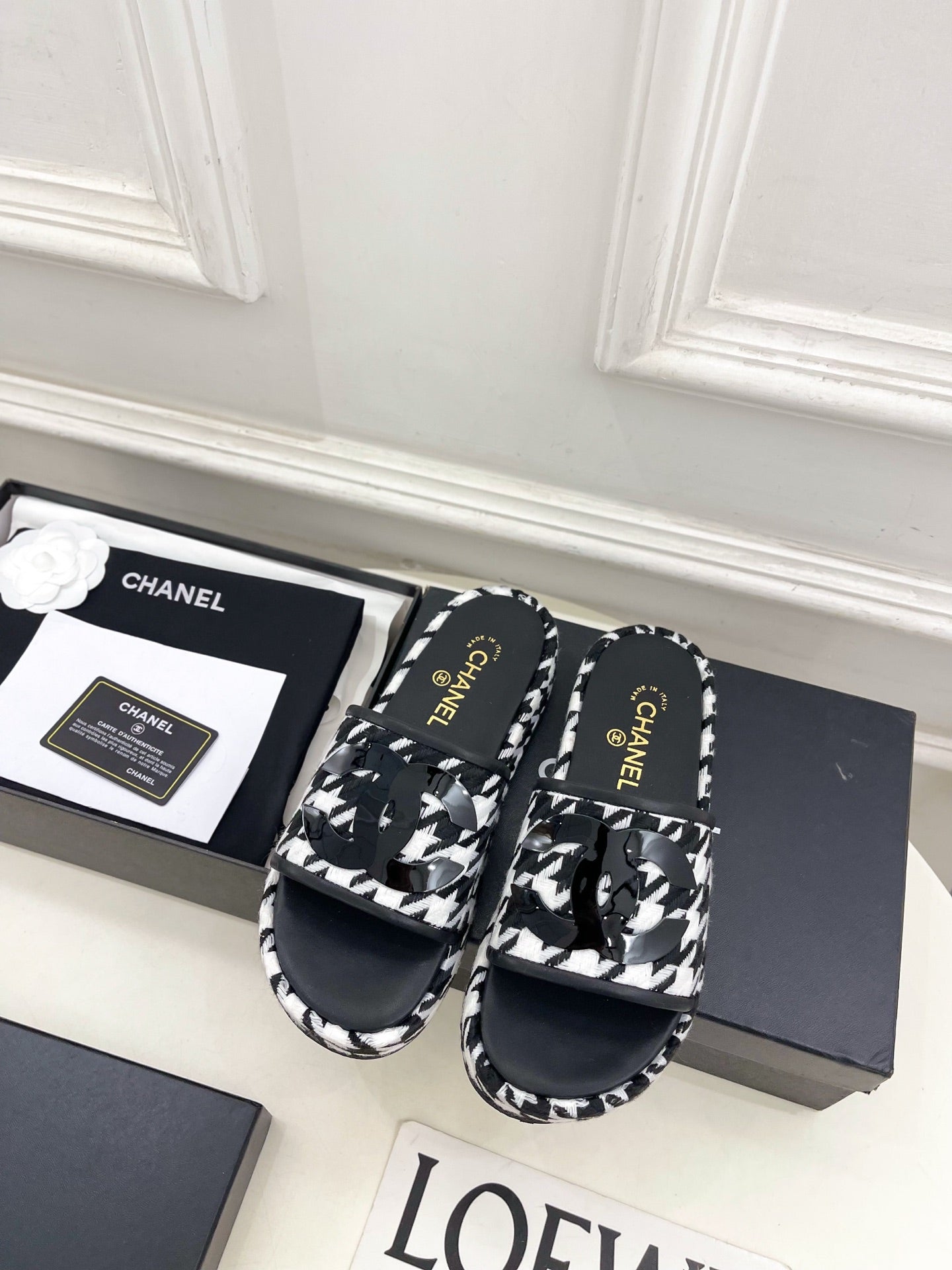 CHANEL 26S SANDALS 35 MM IN BLACK TWEED