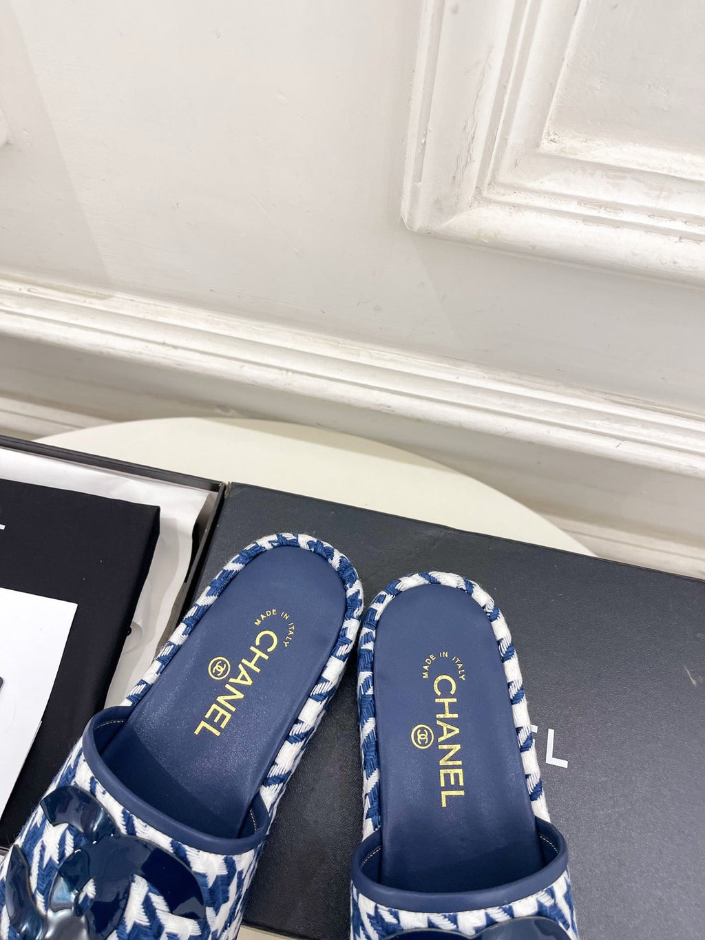 CHANEL 26S SANDALS 35 MM IN NAVY BLUE TWEED