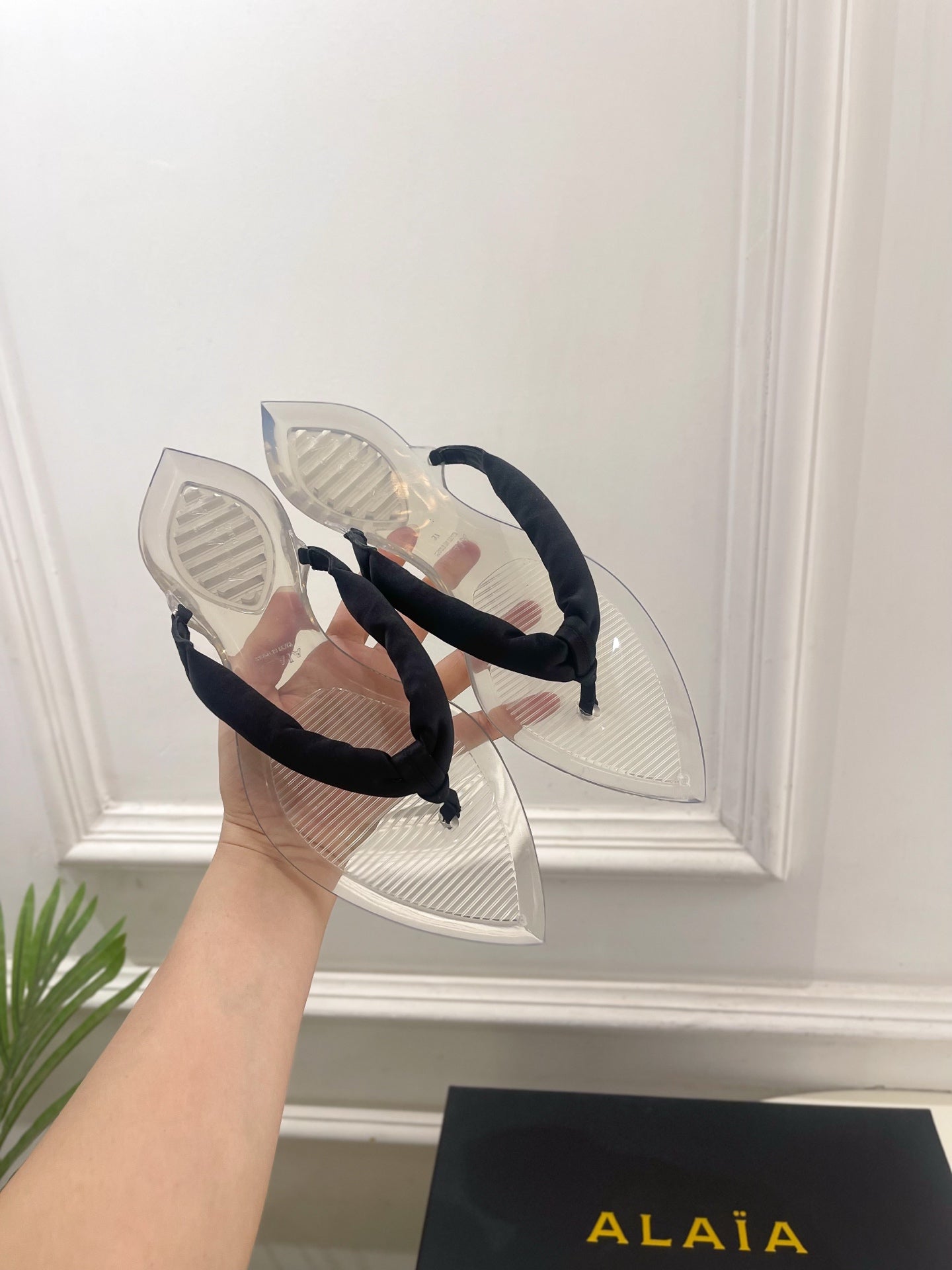 ALAIA 26S THONG SANDALS IN BLACK SATIN AND TRANSPARENT PVC