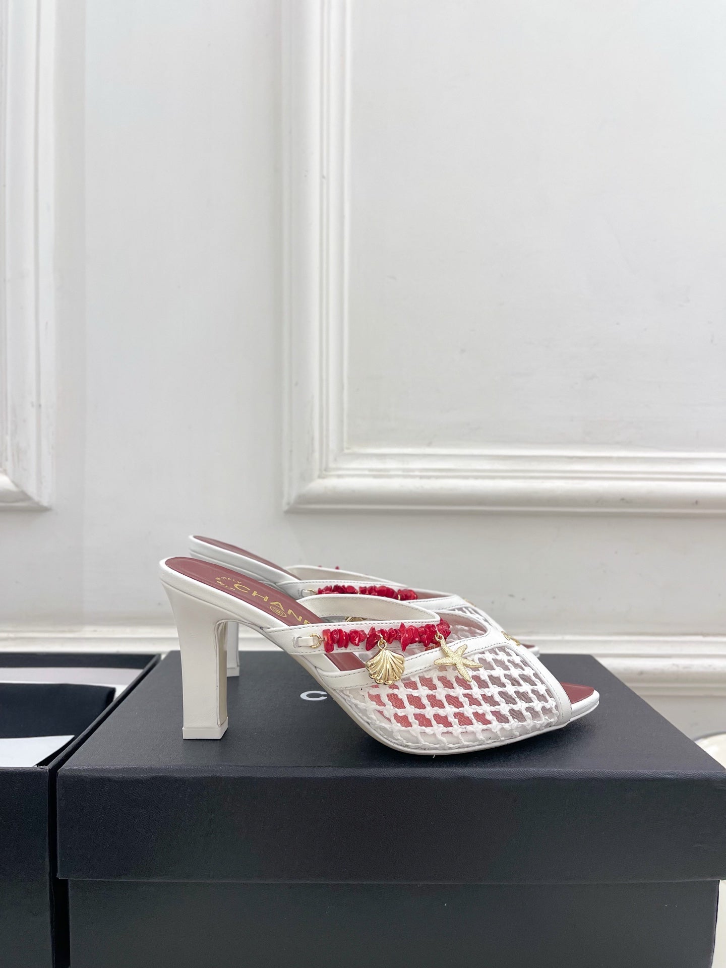 CHANEL 26S STARFISH EMBELLISHED MULE IN WHITE RED LEATHER & MESH