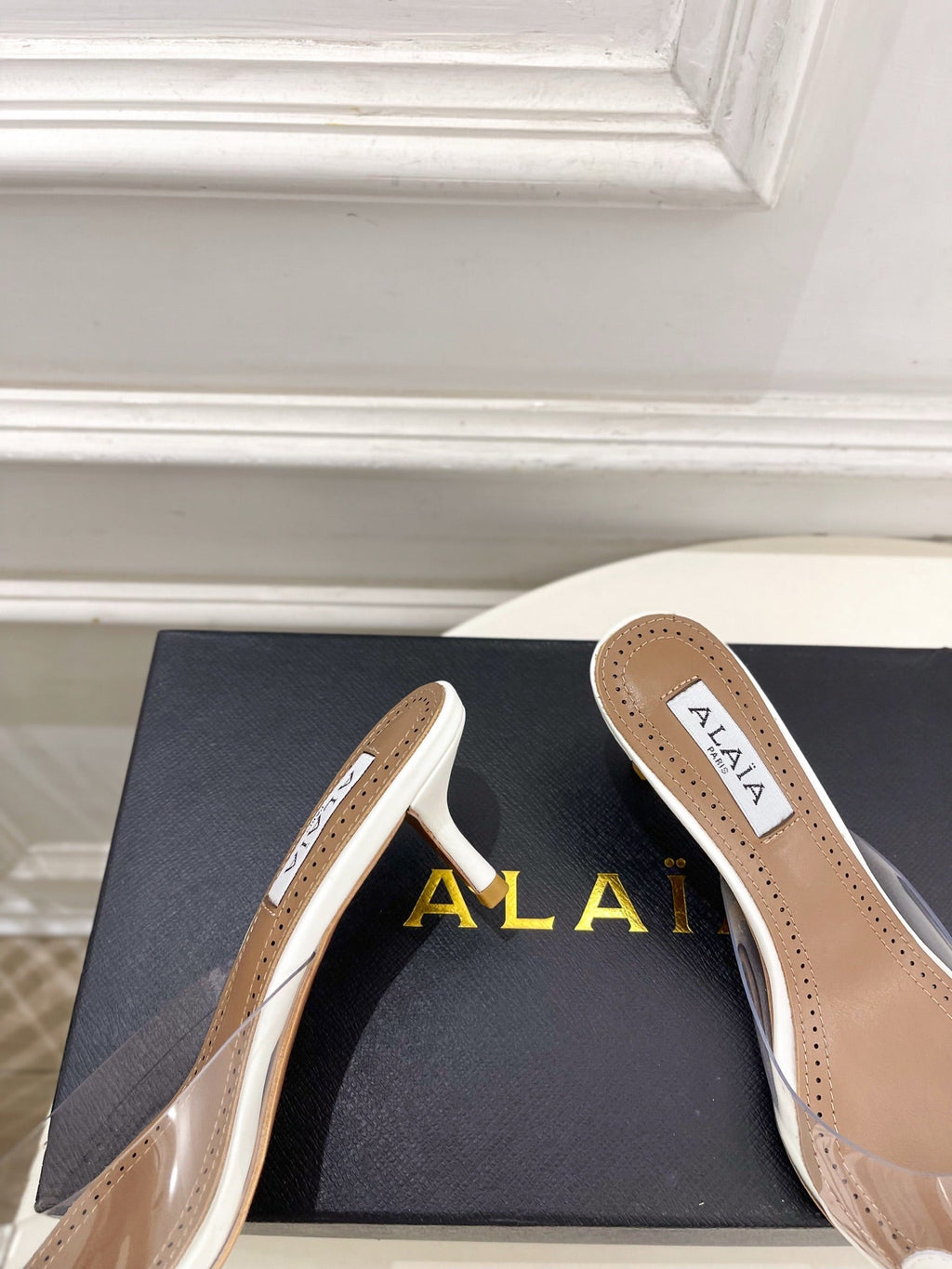 ALAIA 26S MULE HEELS 55 MM IN WHITE LAMBSKIN AND TRANSPARENT PVC