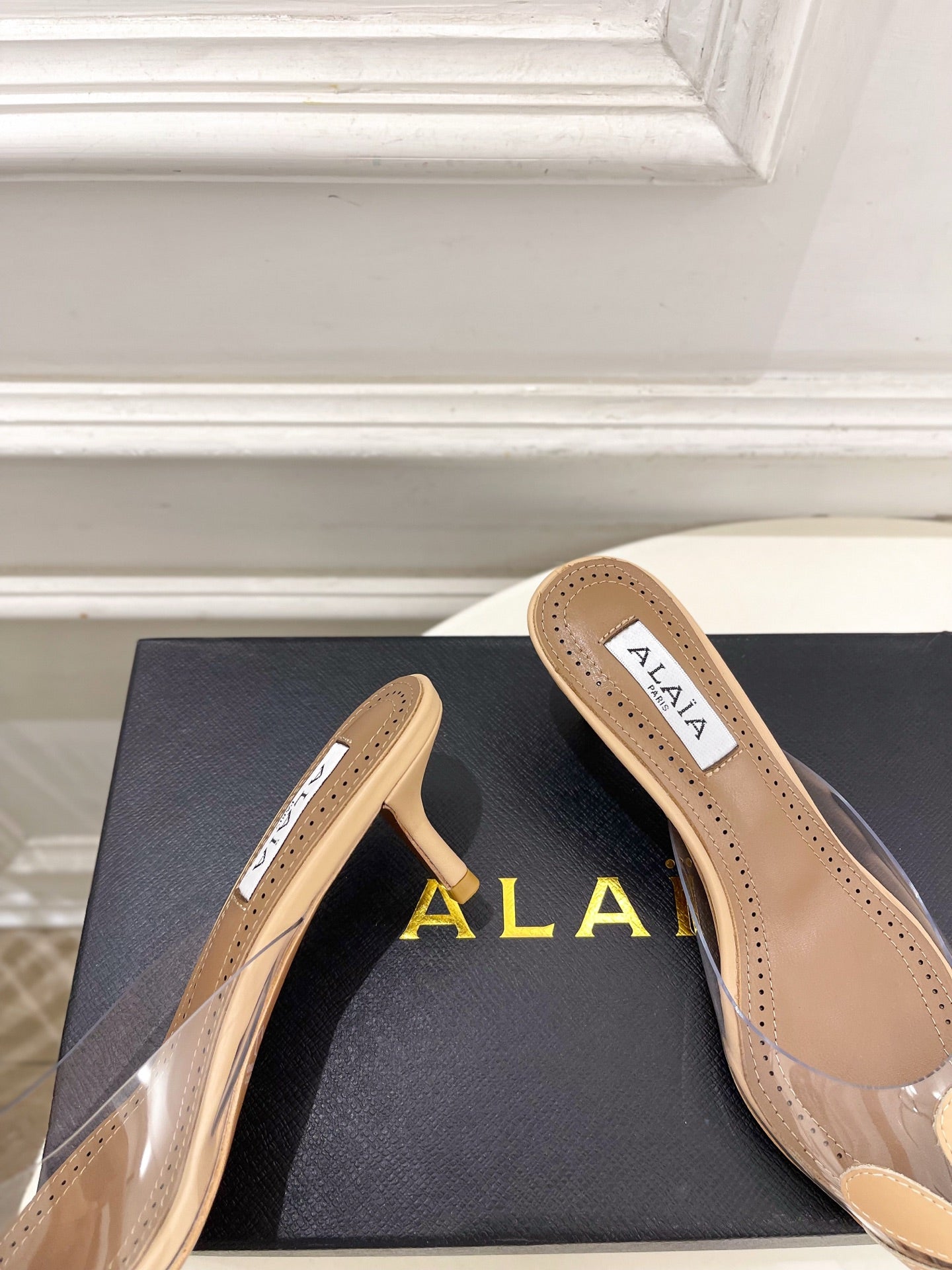 ALAIA 26S MULE HEELS 55 MM IN BEIGE LAMBSKIN AND TRANSPARENT PVC