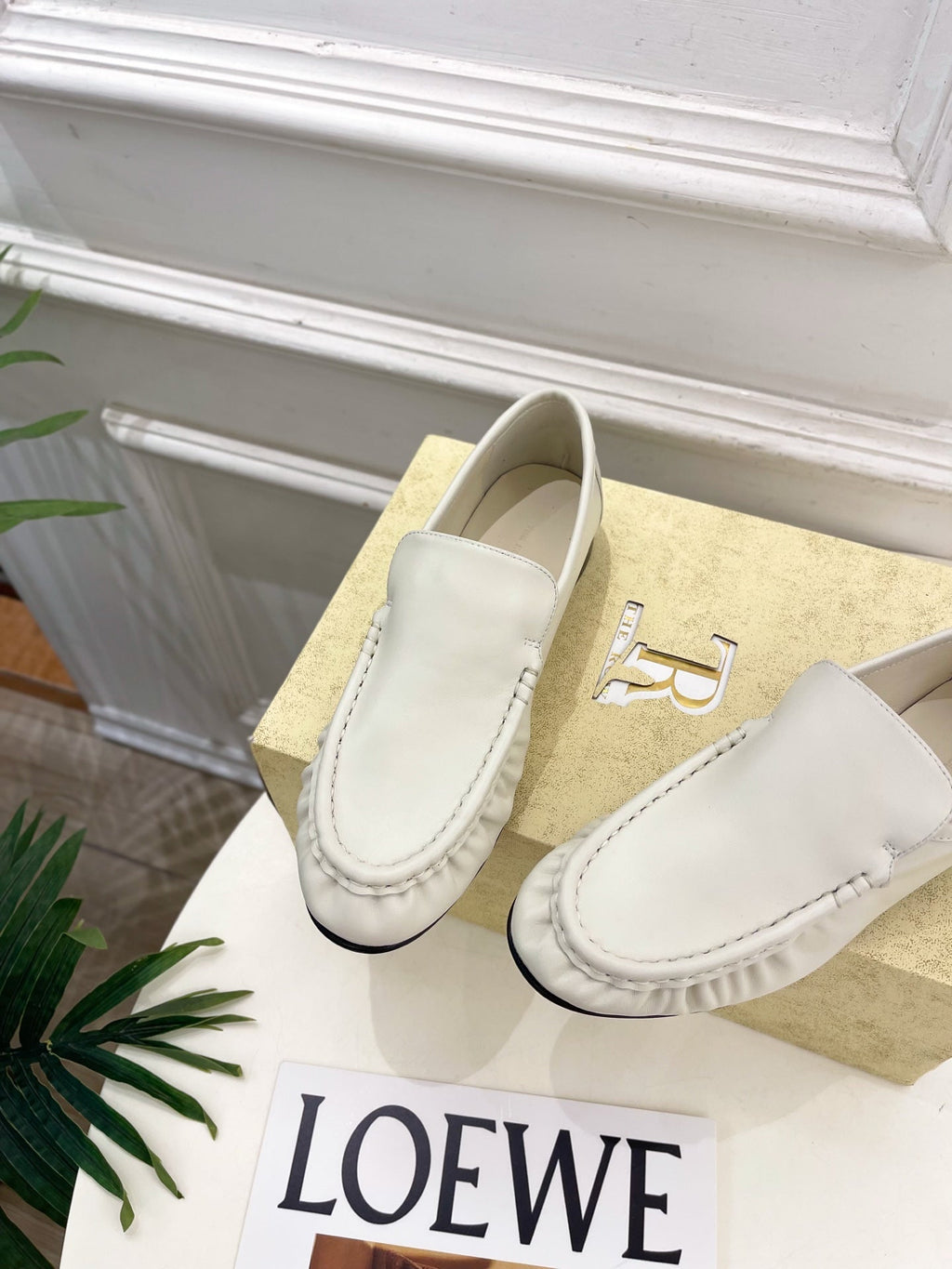 THE ROW 26S MOCCASIN LOAFERS 20MM IN IVORY WHITE CALFSKIN