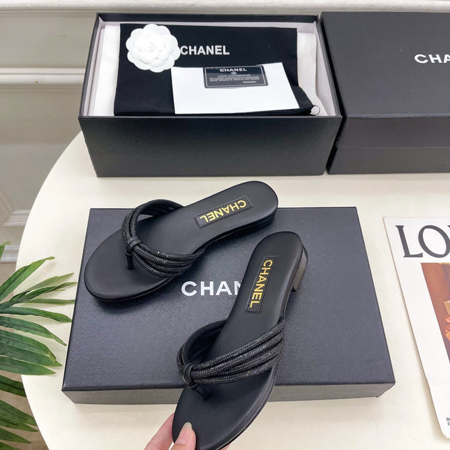 CHANEL 26S THONG SANDALS IN BLACK WITH CRYSTAL EMBELLISHED STRAPS
