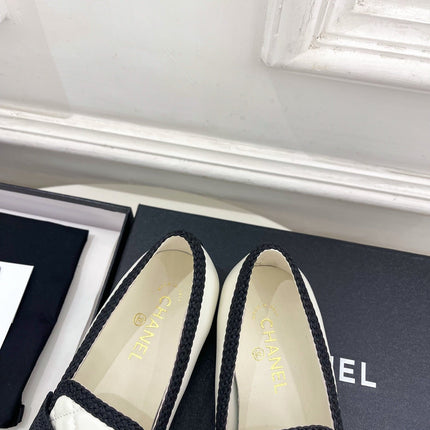 CHANEL 26S LOAFER MULES IN WHITE LAMBSKIN AND BLACK FABRIC