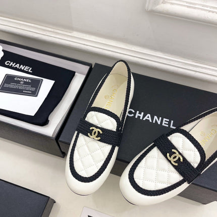 CHANEL 26S LOAFER MULES IN WHITE LAMBSKIN AND BLACK FABRIC