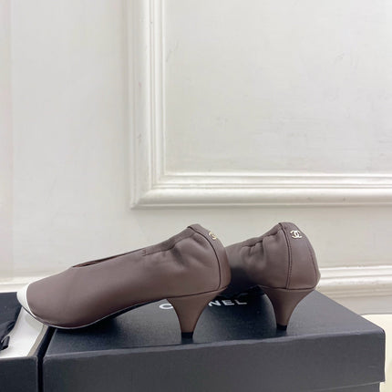 CHANEL 26S SQUARE TOE PUMPS 50 MM IN DARK BROWN LAMBSKIN WITH BLACK TOE CAP