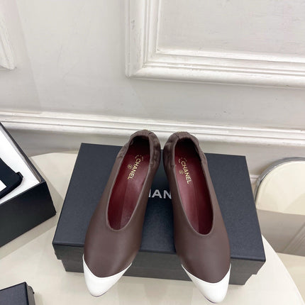 CHANEL 26S SQUARE TOE PUMPS 50 MM IN DARK BROWN LAMBSKIN WITH BLACK TOE CAP