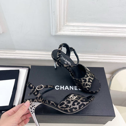 CHANEL 26S HIGH HEEL SLINGBACK SANDALS 90 MM IN BLACK LAMBSKIN AND BEIGE LEOPARD PRINT