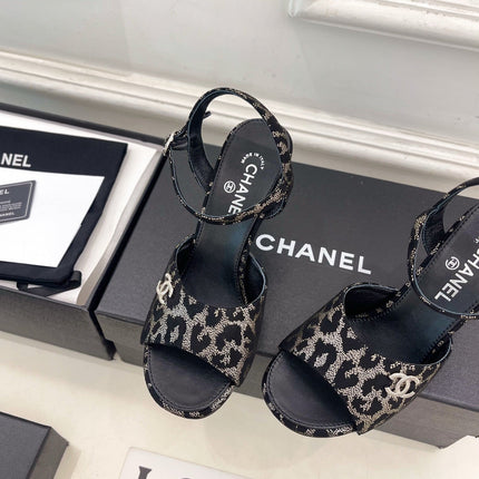 CHANEL 26S HIGH HEEL SLINGBACK SANDALS 90 MM IN BLACK LAMBSKIN AND BEIGE LEOPARD PRINT