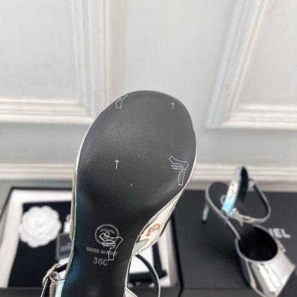 CHANEL 26S HIGH HEEL SLINGBACK SANDALS 90 MM IN SILVER LAMBSKIN WITH CC LOGO