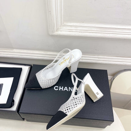 CHANEL 26S POINTED TOE HIGH HEEL SLINGBACK PUMPS 90 MM IN WHITE MESH WITH BLACK TOE CAP