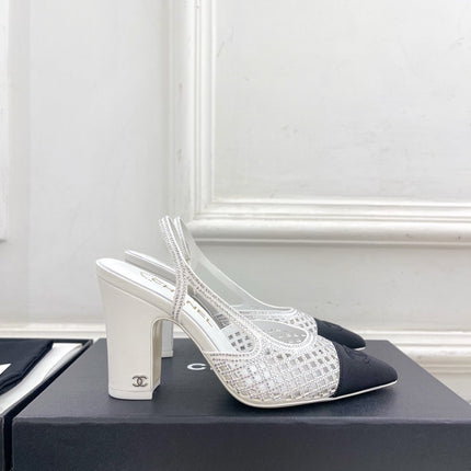 CHANEL 26S POINTED TOE HIGH HEEL SLINGBACK PUMPS 90 MM IN WHITE MESH WITH BLACK TOE CAP