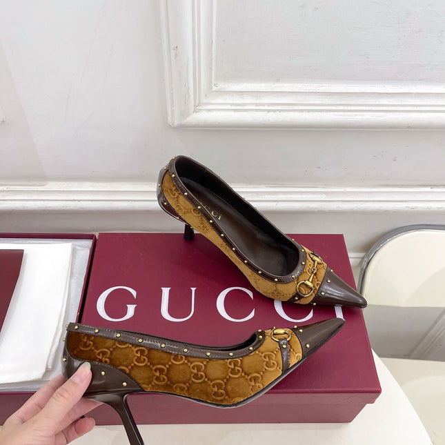 GUCCI 26S HIGH HEELS 75 MM IN CAMEL BROWN VELVET GG LOGO PATTERN