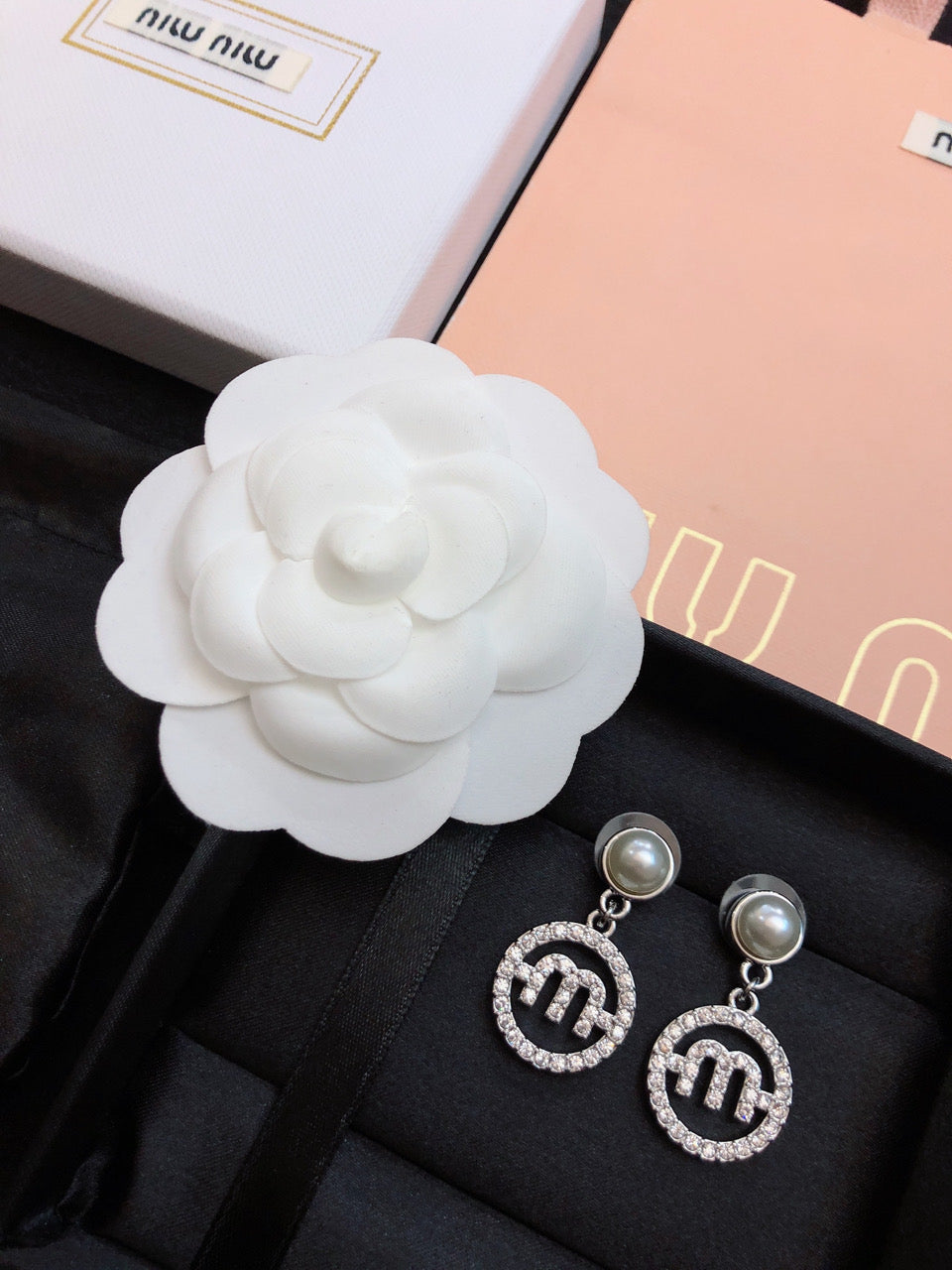 MIUMIU 26S PEARL DROP CRYSTAL LOGO CIRCLE EARRINGS IN SILVER TONE METAL 615772