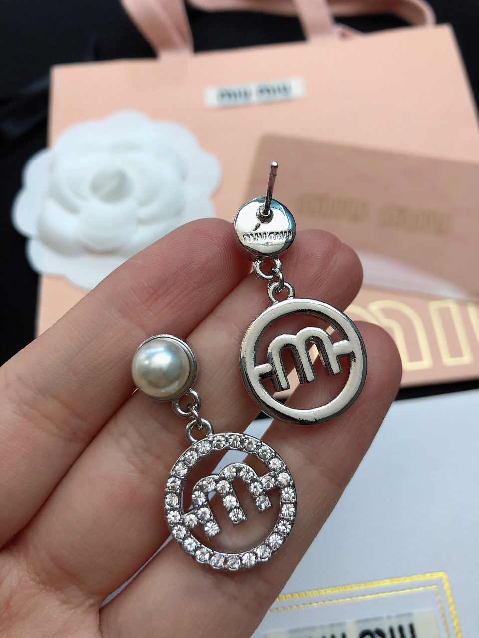 MIUMIU 26S PEARL DROP CRYSTAL LOGO CIRCLE EARRINGS IN SILVER TONE METAL 615772