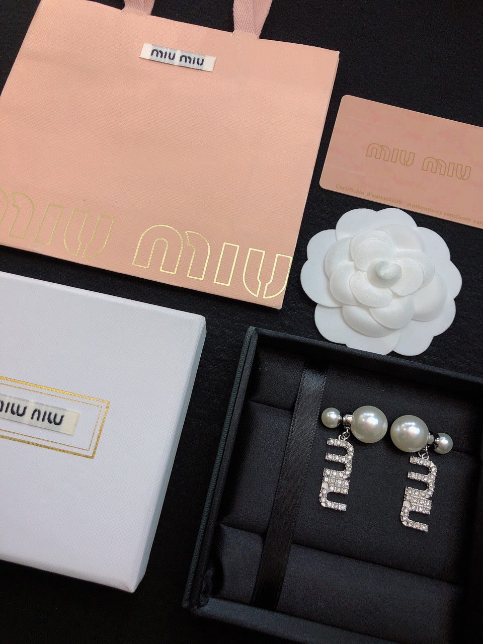 MIUMIU 26S CRYSTAL LOGO PEARL DROP EARRINGS IN SILVER TONE METAL 620414