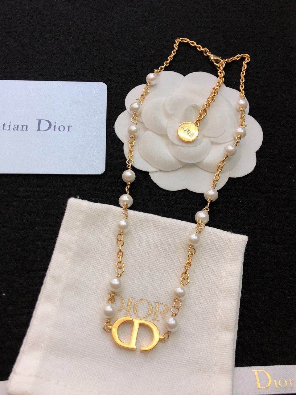 CD 26S CD LOGO PEARL CHAIN NECKLACE IN GOLD TONE METAL WITH WHITE PEARL 631005