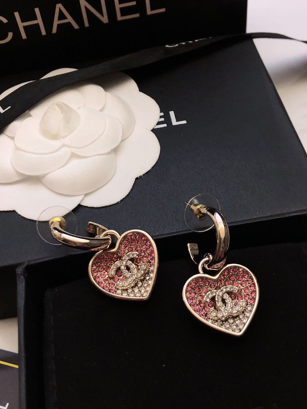 CHANEL 26S DOUBLE C LOGO TWO-TONE PAVE CRYSTAL HEART DROP HOOP EARRINGS IN GOLD METAL 631080