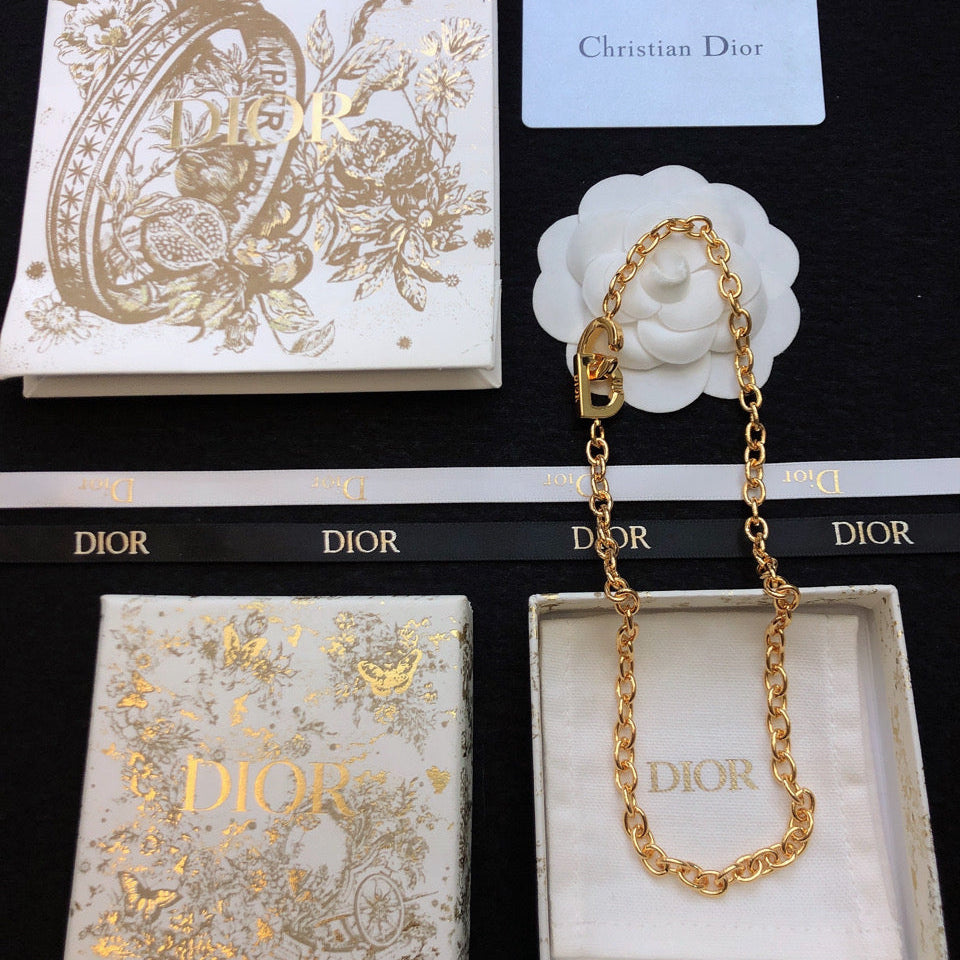 CD 26S CD LOGO CHUNKY CHAIN NECKLACE IN GOLD TONE METAL 631003