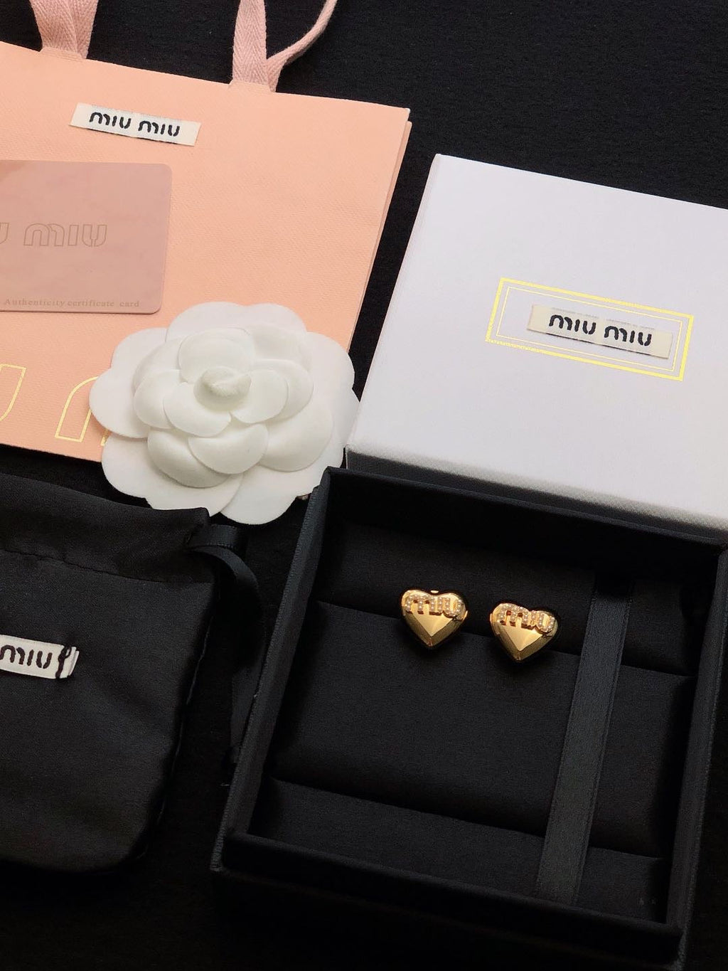 MIUMIU 26S PEARL LOGO HEART STUD EARRINGS IN GOLD TONE METAL 612685