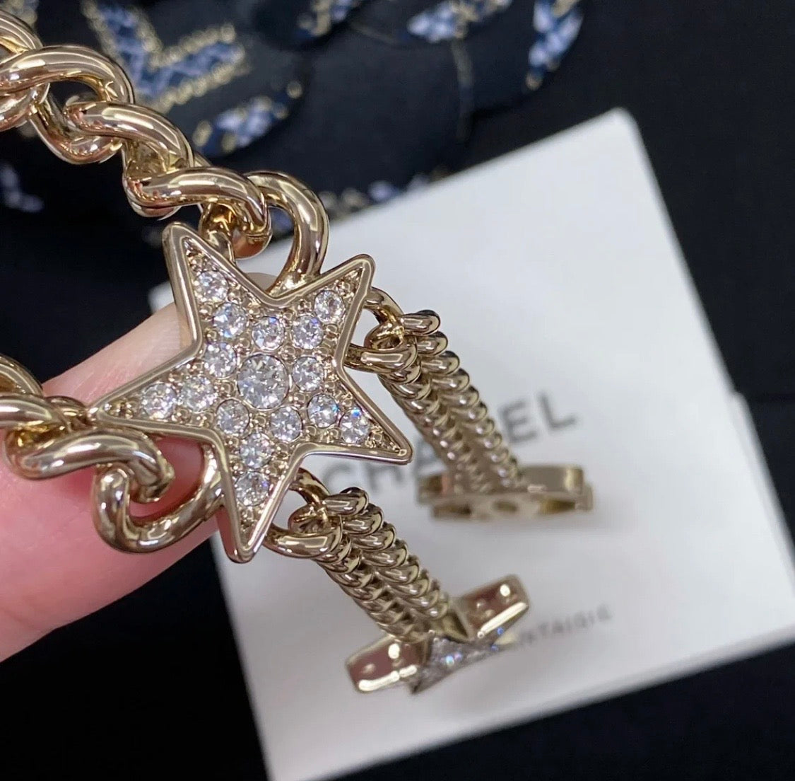 CHANEL 26S CHANEL CC LOGO DOUBLE CHAIN STAR DROP NECKLACE IN GOLD METAL 633324
