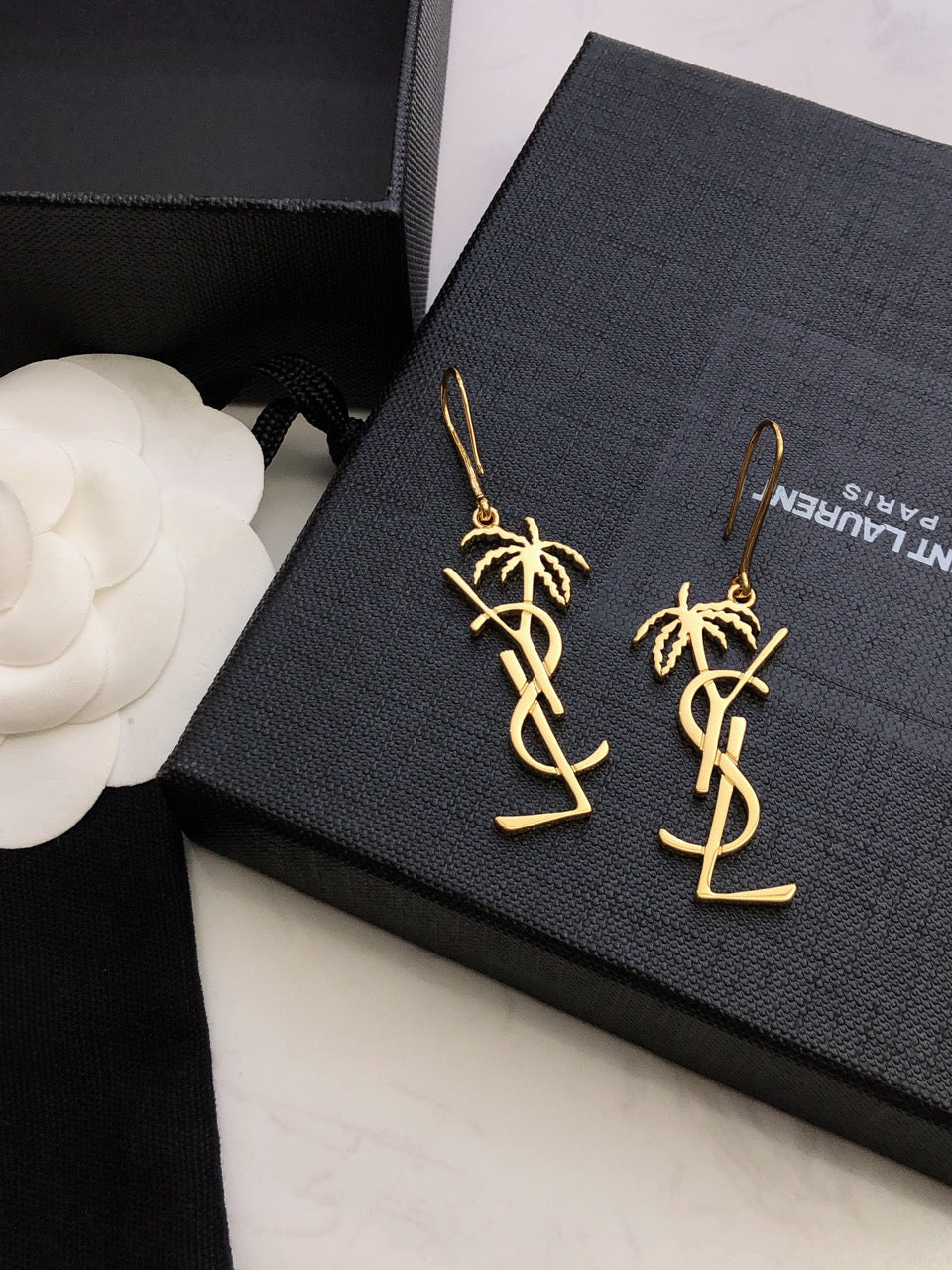 YSL 26S PALM TREE LOGO DROP EARRINGS IN GOLD TONE METAL 619168