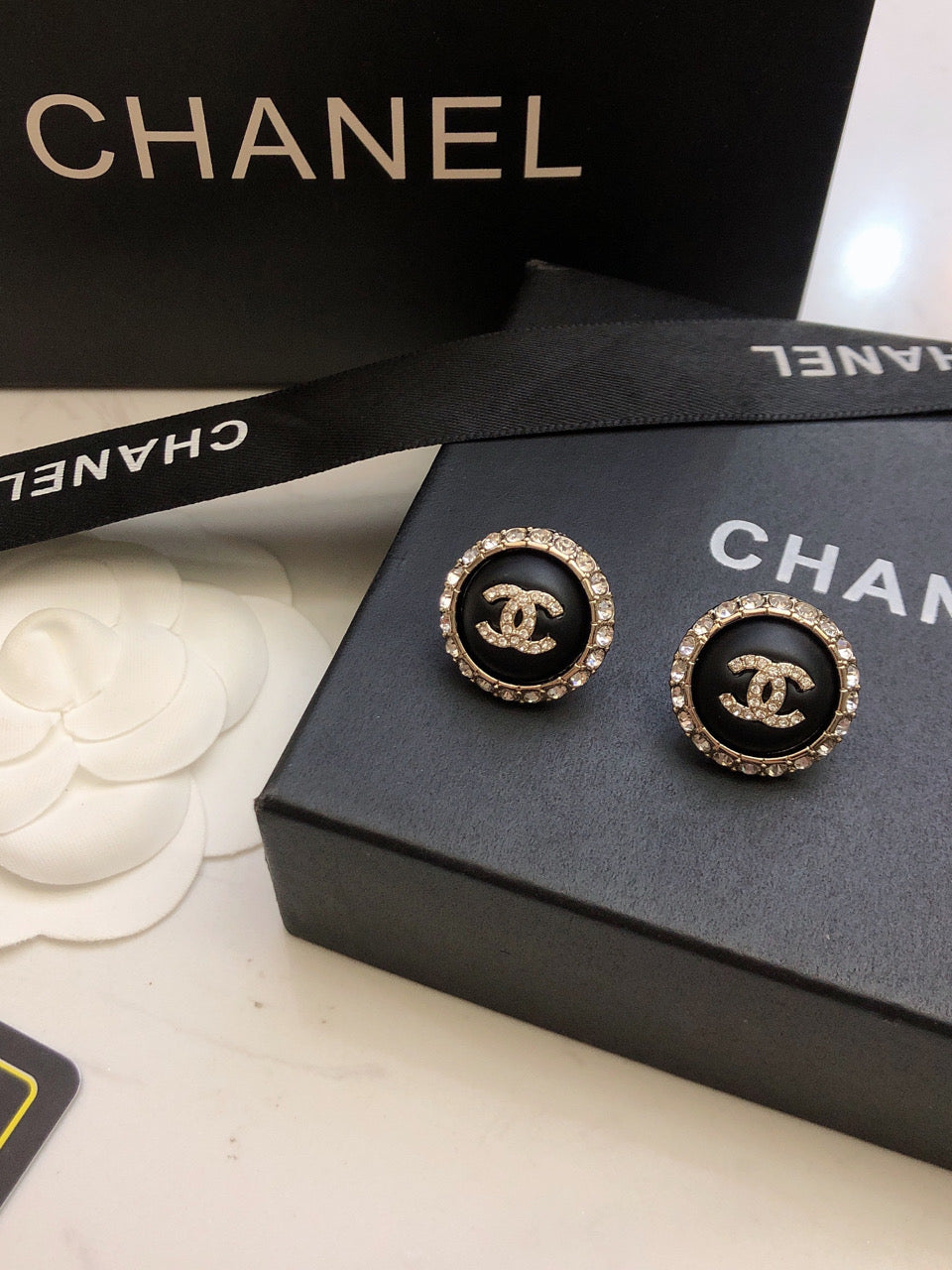 CHANEL 26S DOUBLE C LOGO BLACK ENAMEL CRYSTAL FRAME STUD EARRINGS IN GOLD METAL 633330