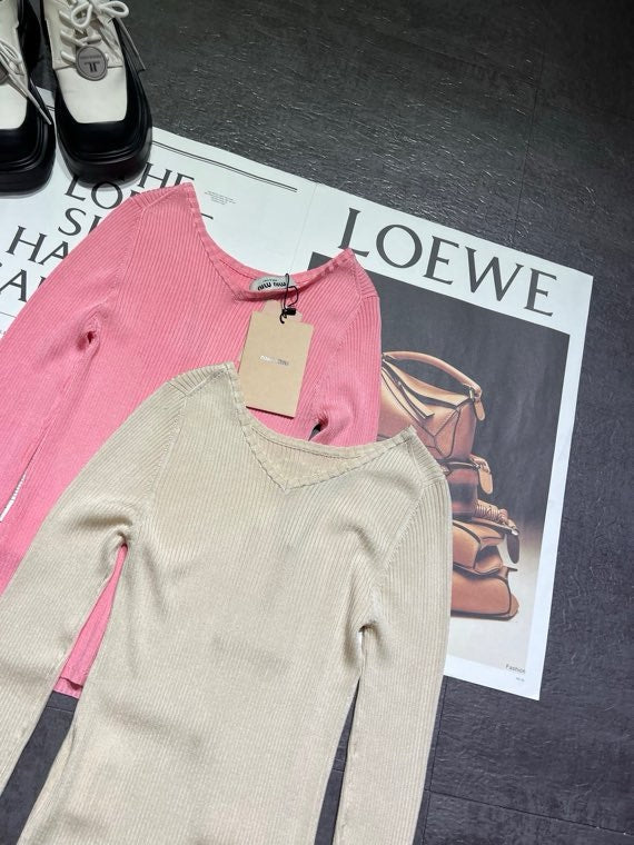 MIUMIU KNIT SWEATER STYLE 543