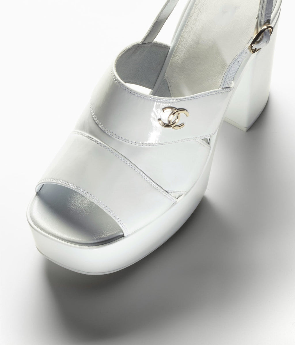 SANDALS WHITE PATENT CRUMPLED LAMBSKIN